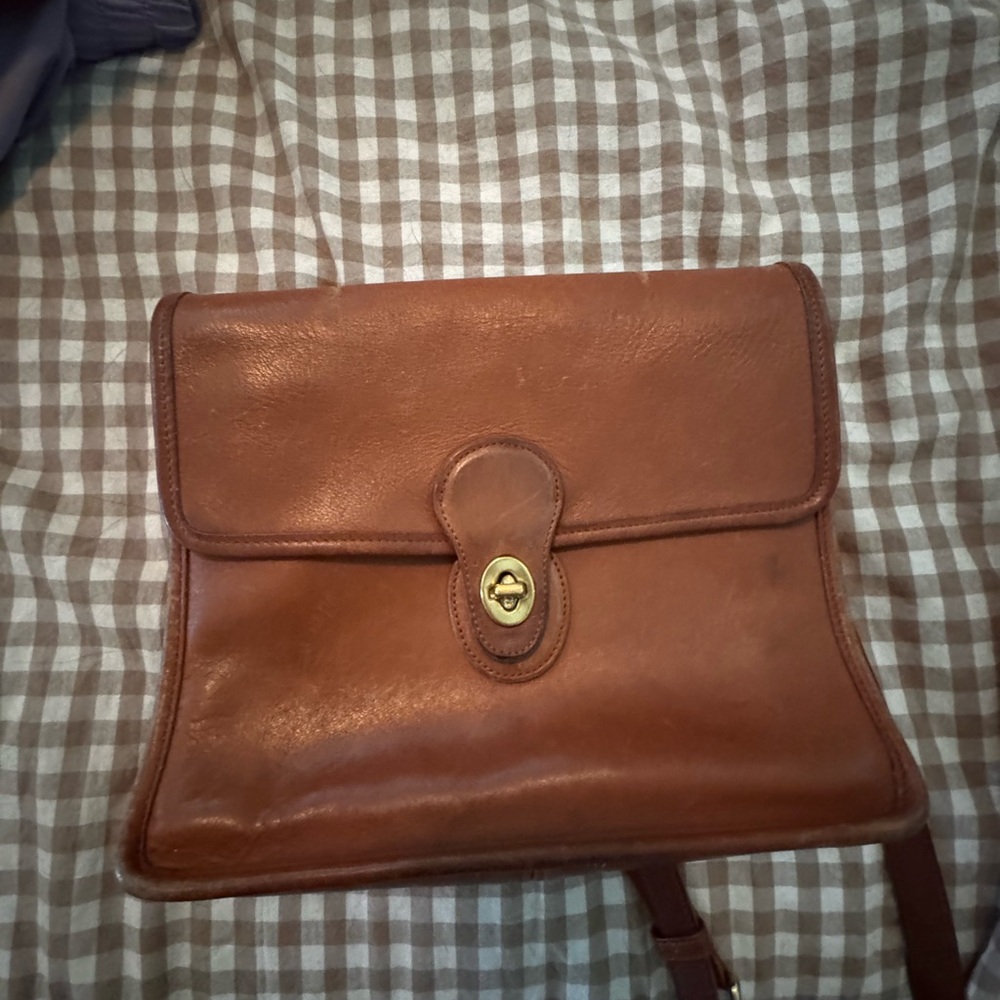 Coach Vintage British Tan Leather Willis Crossbody Bag